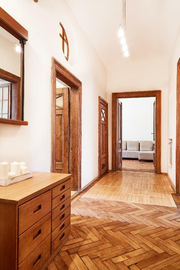 קרקוב Prestige Location Apartments Pijarska Street מראה חיצוני תמונה