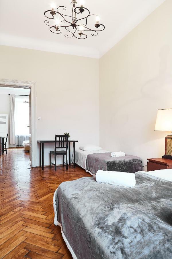 קרקוב Prestige Location Apartments Pijarska Street מראה חיצוני תמונה